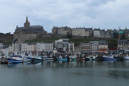 2023 09 16 Granville et les Iles Chausey, IMG_5784 Le port de Granville et l’église N.-D.-du-Cap-Lihou